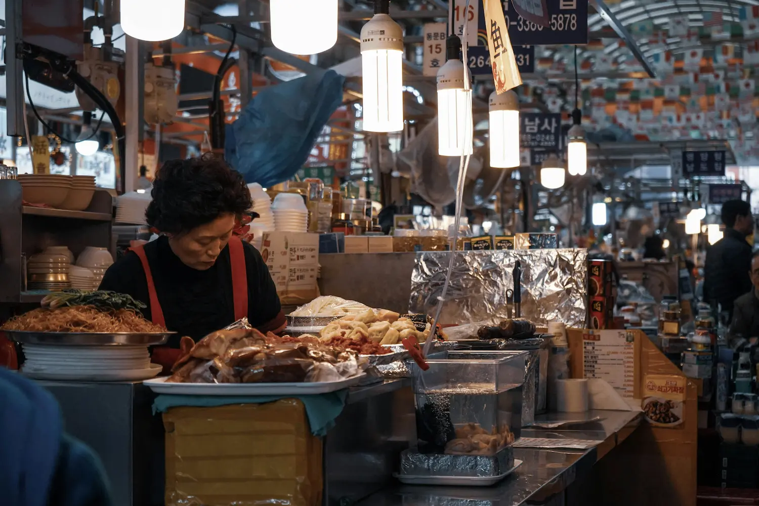 Noche en los mercados callejeros